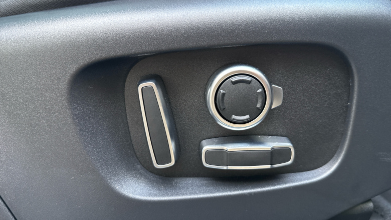 Land Rover Range Rover Evoque 2.0 D200 Autobiography 5dr Auto [Revised] Diesel Hatchback